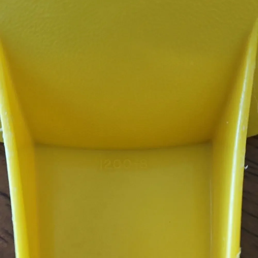 Vintage Tupperware #1523 & #1200 Yellow 1 & 2 Quart Colander Strainer Set